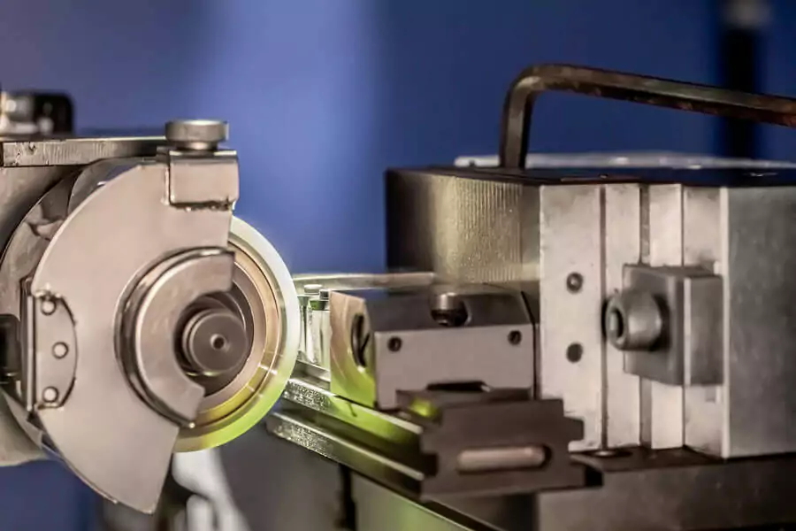 Optical-Profile-Grinding-Services-04-min_看图王.web